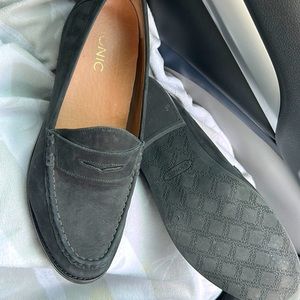 Black Vionic Slip-on loafers 8.5